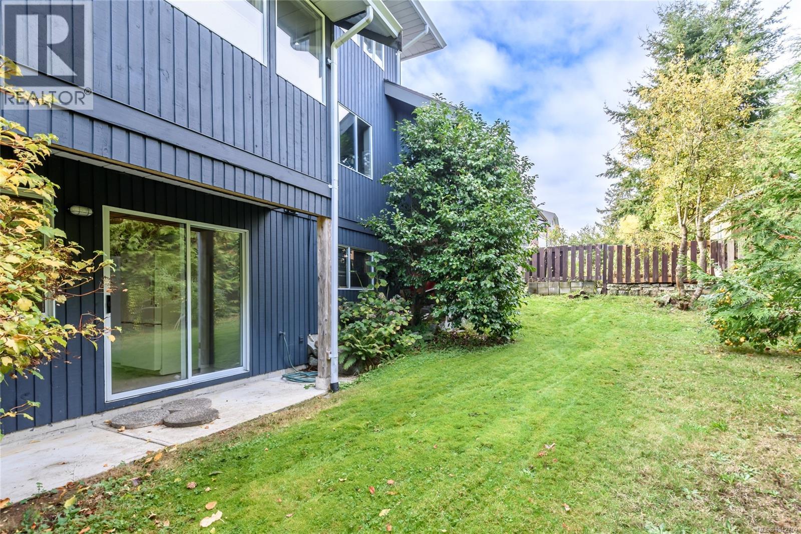 1716 Tofino Pl - 55