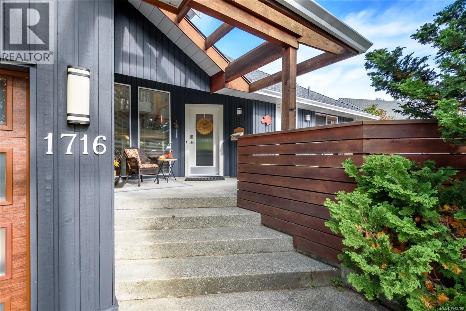 1716 Tofino Pl - 6
