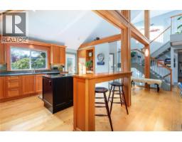 1716 Tofino Pl, Comox, BC V9M1B8 Photo 18