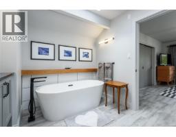 1716 Tofino Pl, Comox, BC V9M1B8 Photo 32