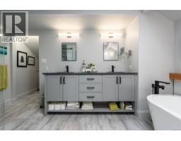 1716 Tofino Pl, Comox, BC V9M1B8 Photo 33