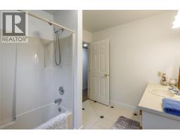 1716 Tofino Pl, Comox, BC V9M1B8 Photo 46