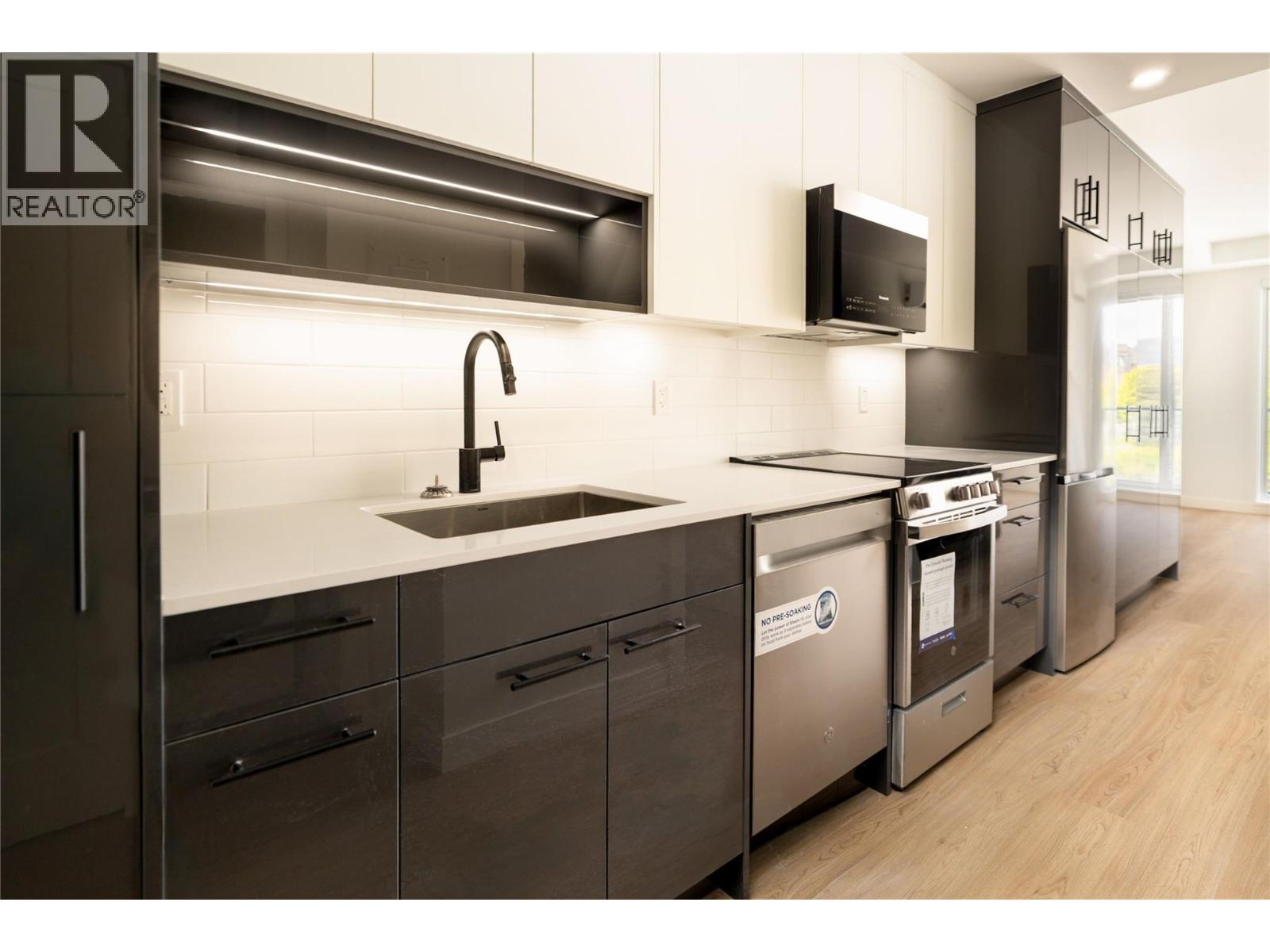 #415 1380 Pridham Avenue - 1
