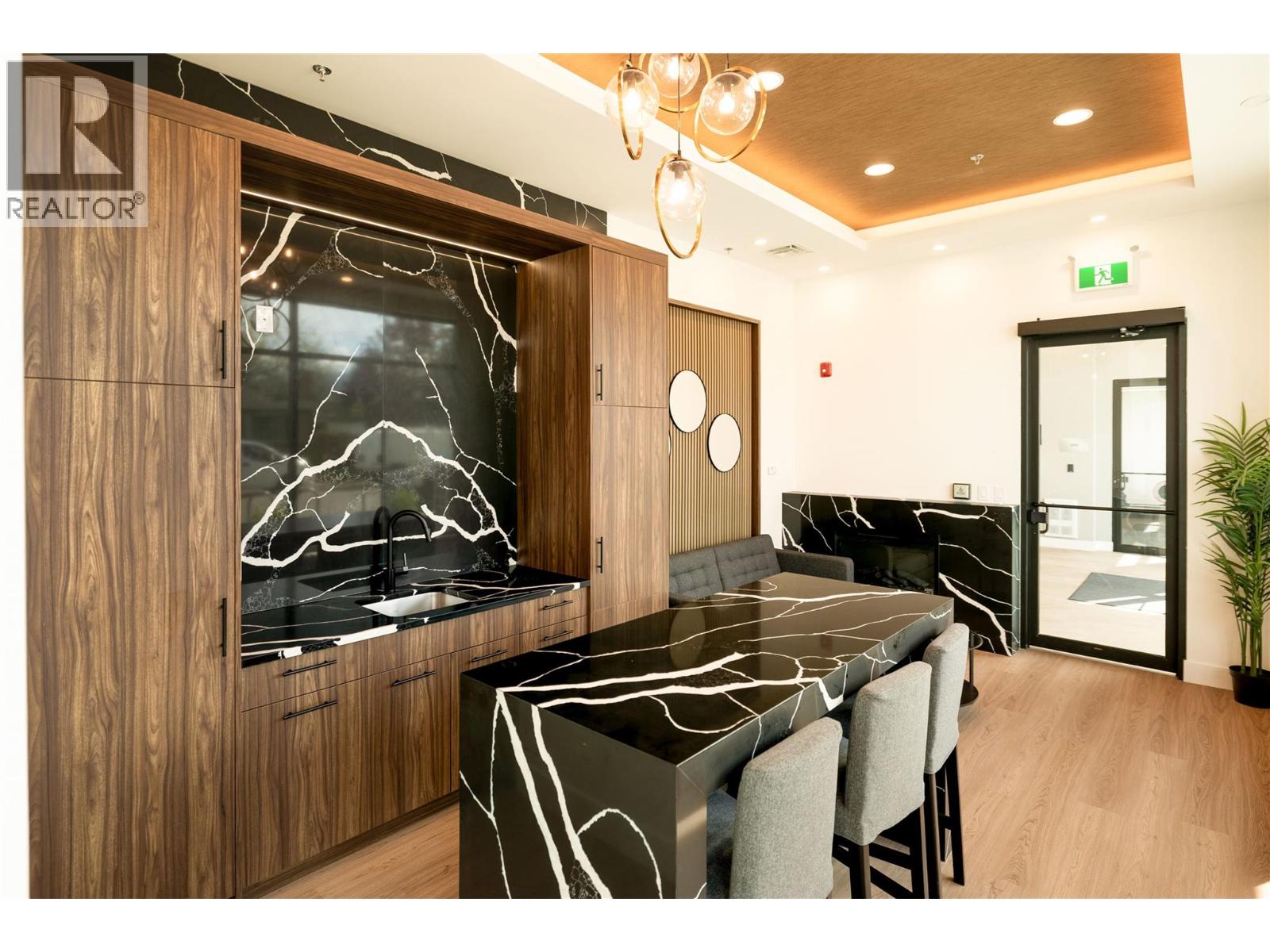 #415 1380 Pridham Avenue - 20