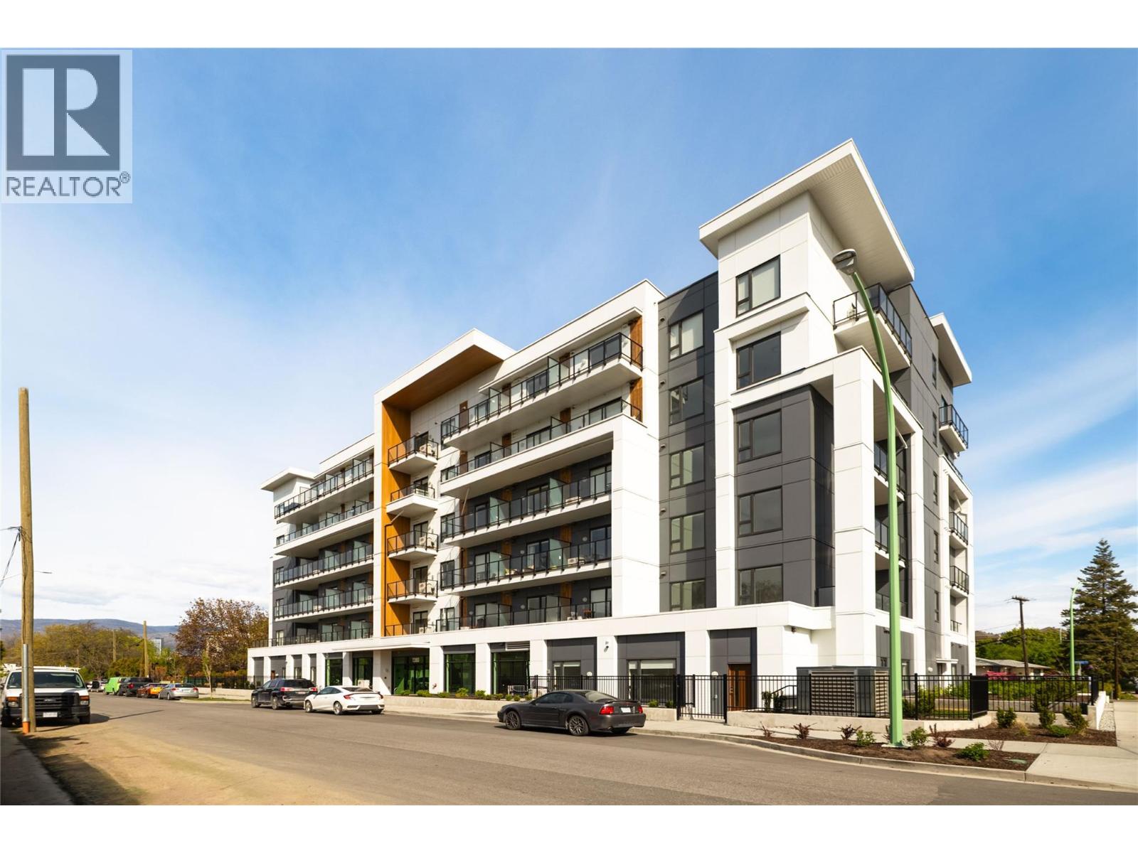 #415 1380 Pridham Avenue - 26