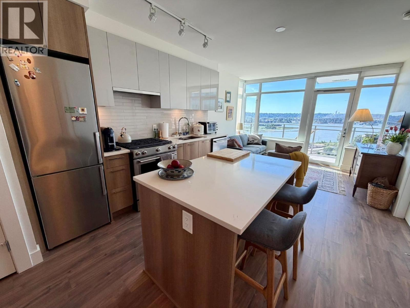1609 258 NELSON'S COURT, New Westminster