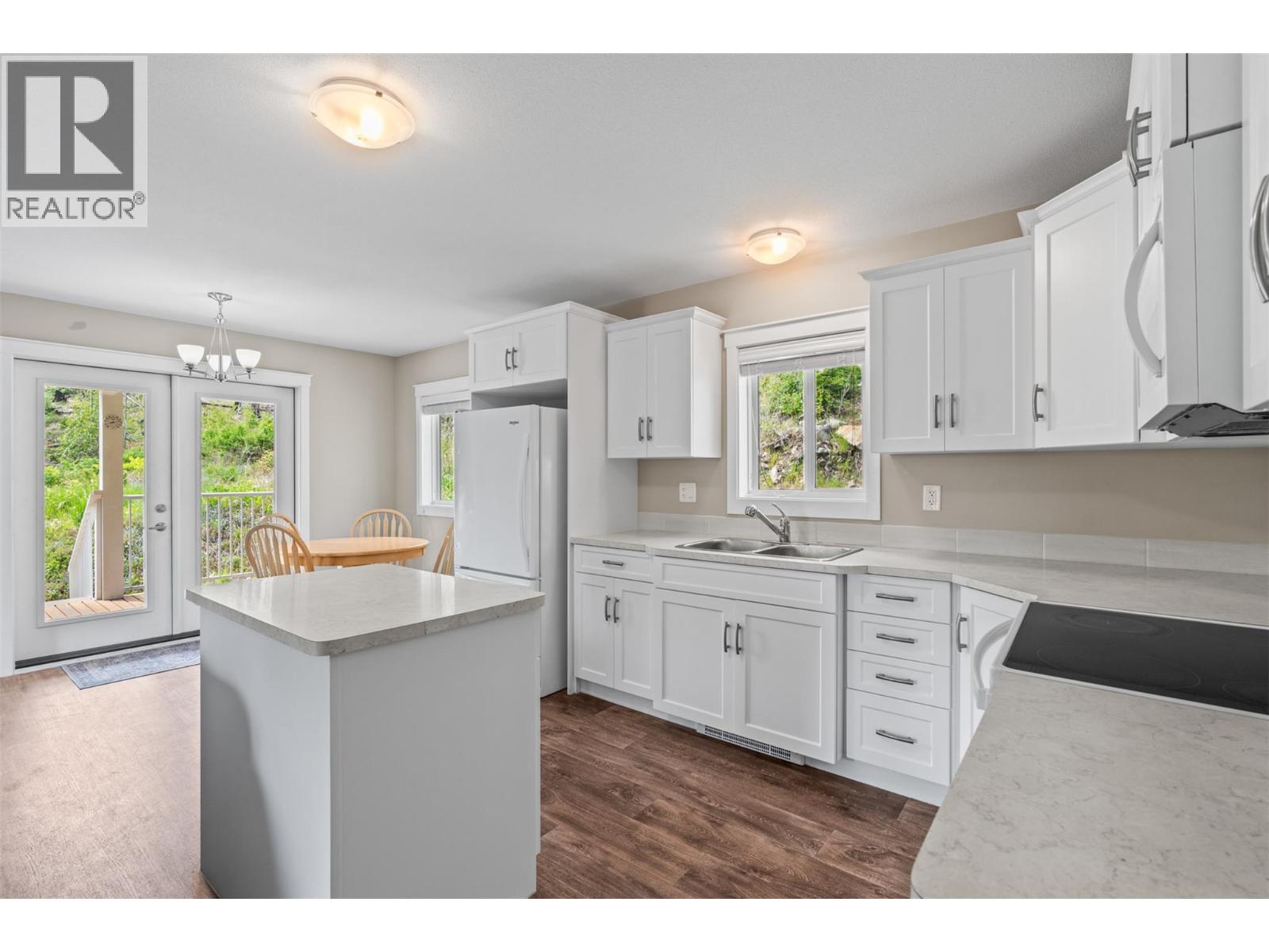 654 Udell Road - 12