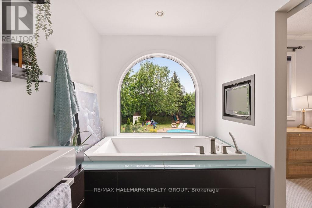 House for Rent in Ottawa – 73 BANNER ROAD, Ottawa – By Peter Sagos - Image 26