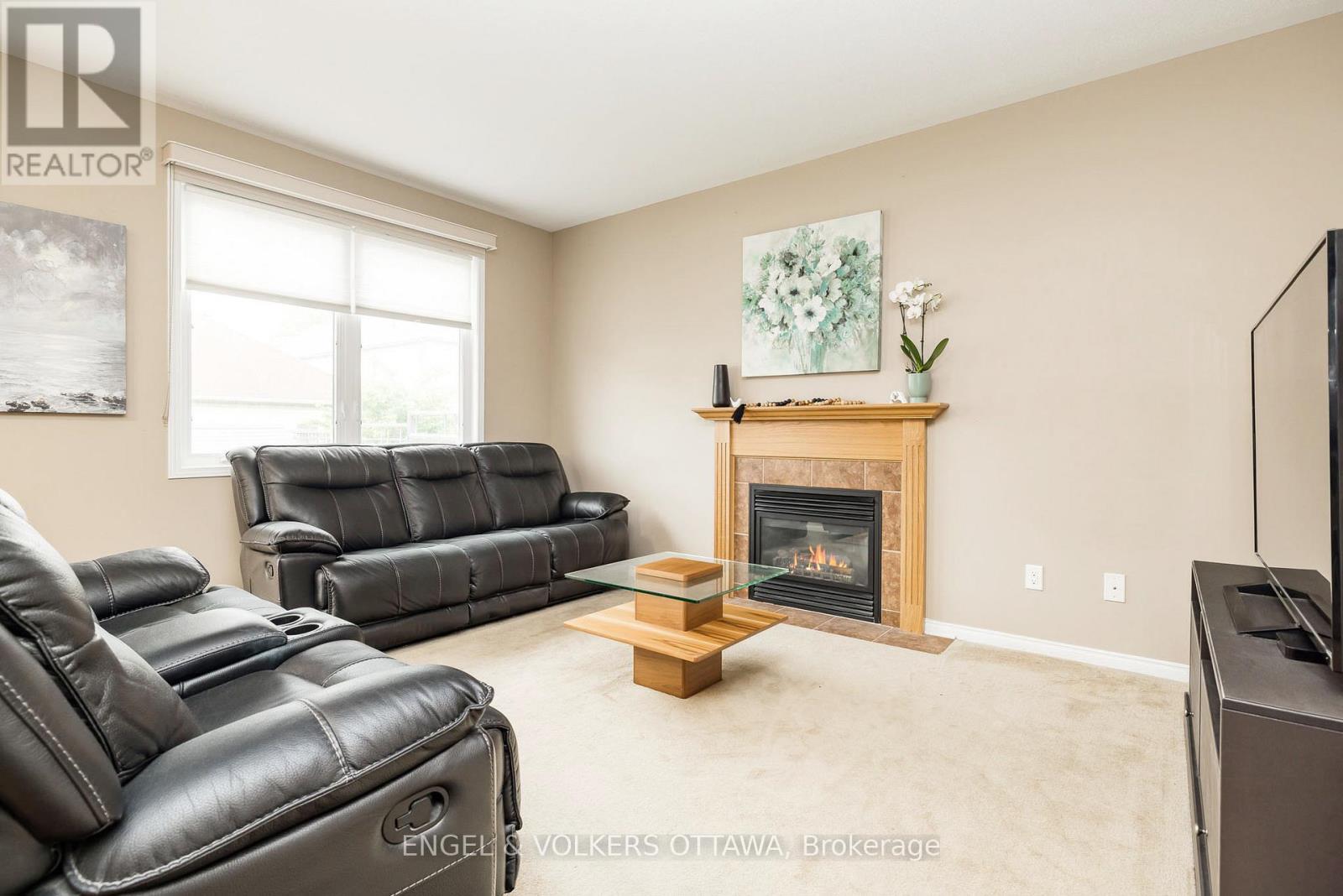 166 MACARA CRESCENT, Ottawa. Luxury613. By Peter Sagos - Image 17