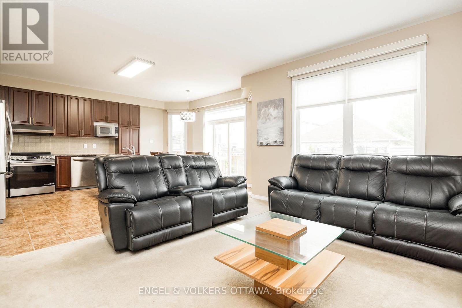 166 MACARA CRESCENT, Ottawa. Luxury613. By Peter Sagos - Image 19