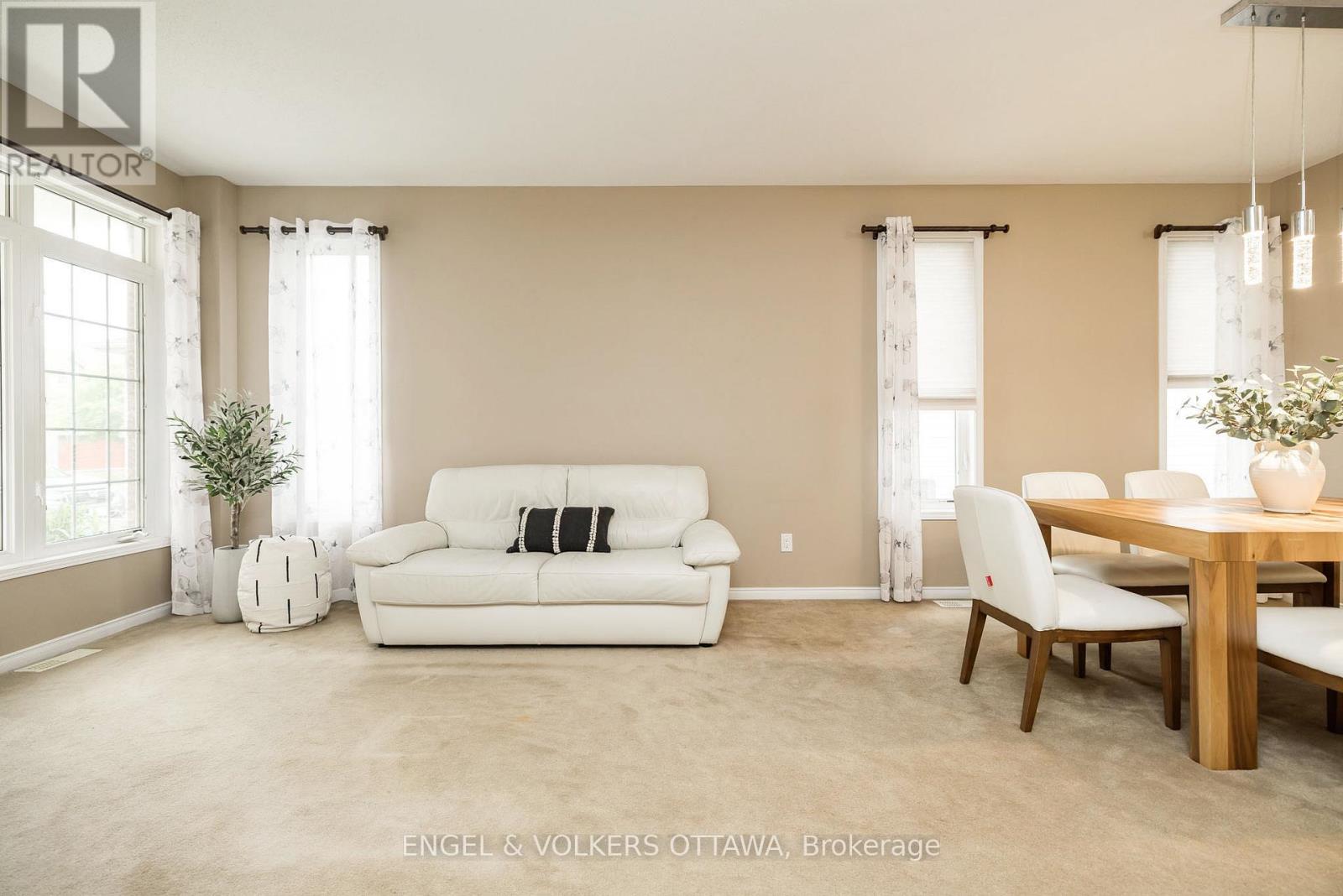 166 MACARA CRESCENT, Ottawa. Luxury613. By Peter Sagos - Image 6