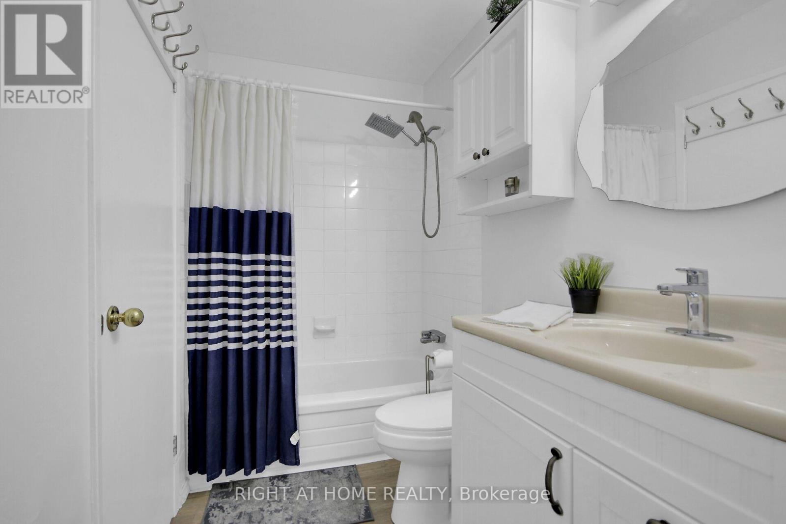 3 Bed, 2 Bath House for Sale in Ottawa – 16 – 3516 ALADDIN LANE, Ottawa – MLS# X13540984 - Image 23