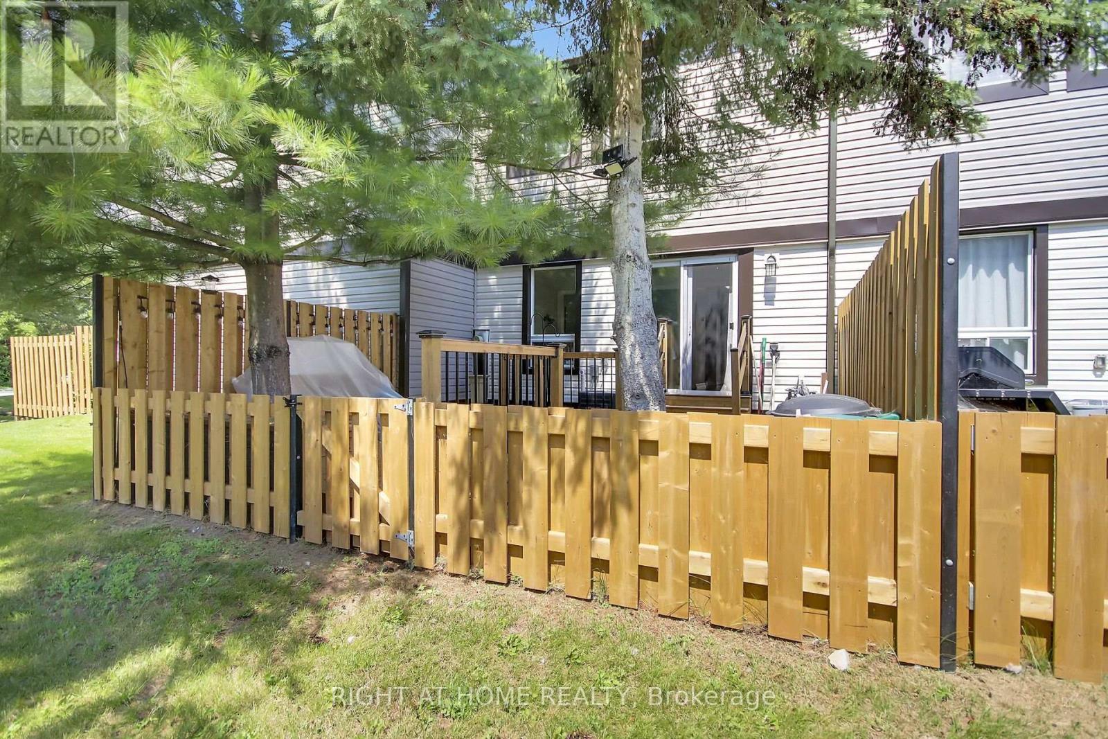 3 Bed, 2 Bath House for Sale in Ottawa – 16 – 3516 ALADDIN LANE, Ottawa – MLS# X13540984 - Image 30