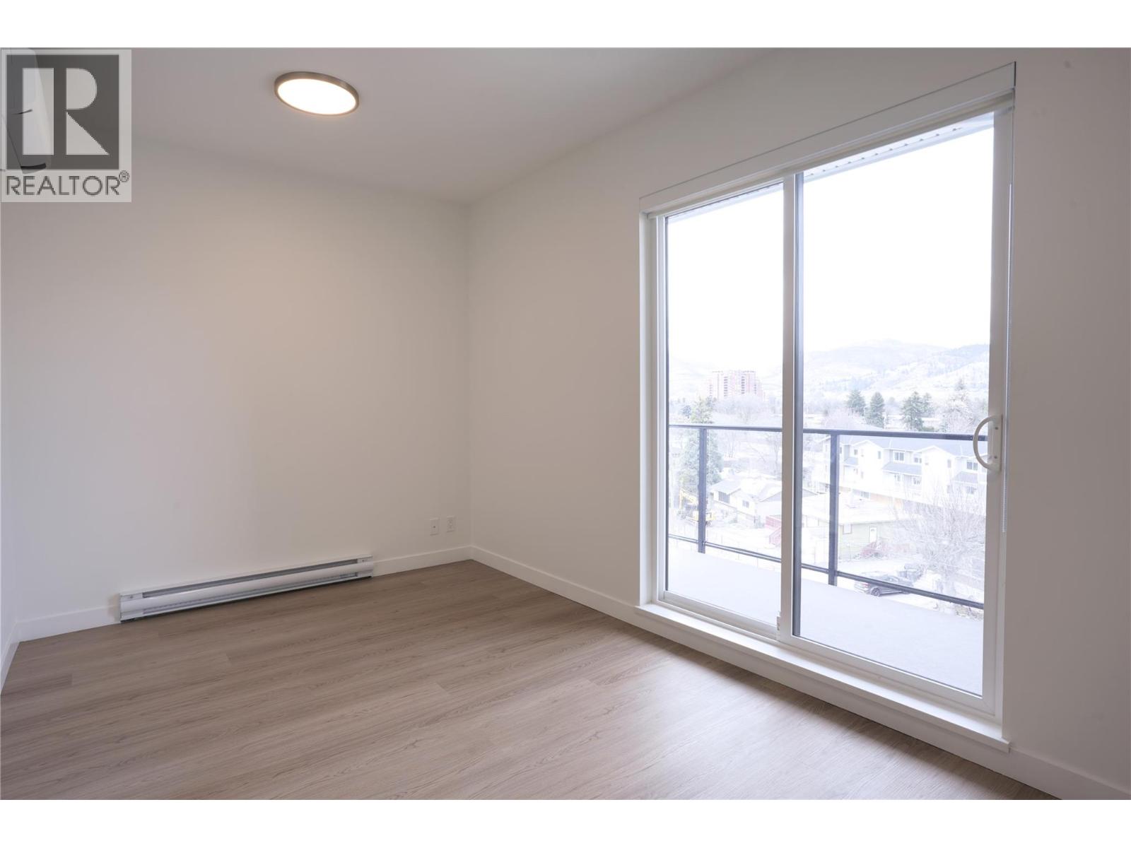 1380 Pridham Avenue Unit# 510 photo 3