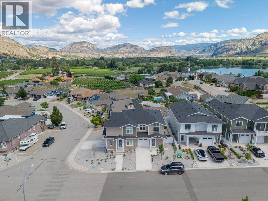 378 Chardonnay Avenue, Oliver