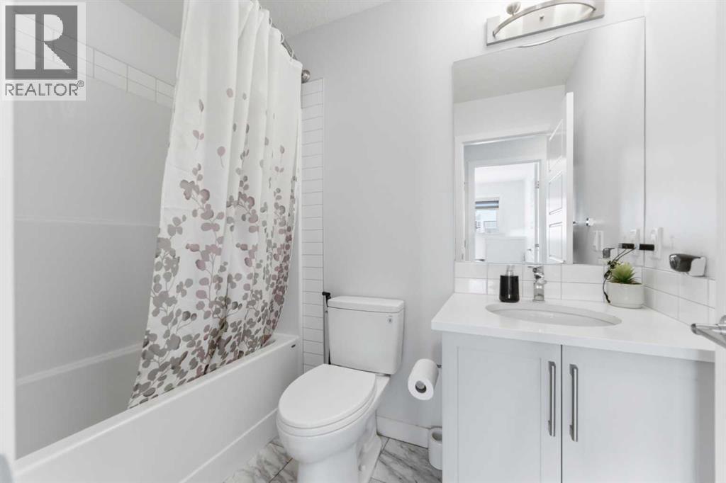 Second washroom on the upper level..