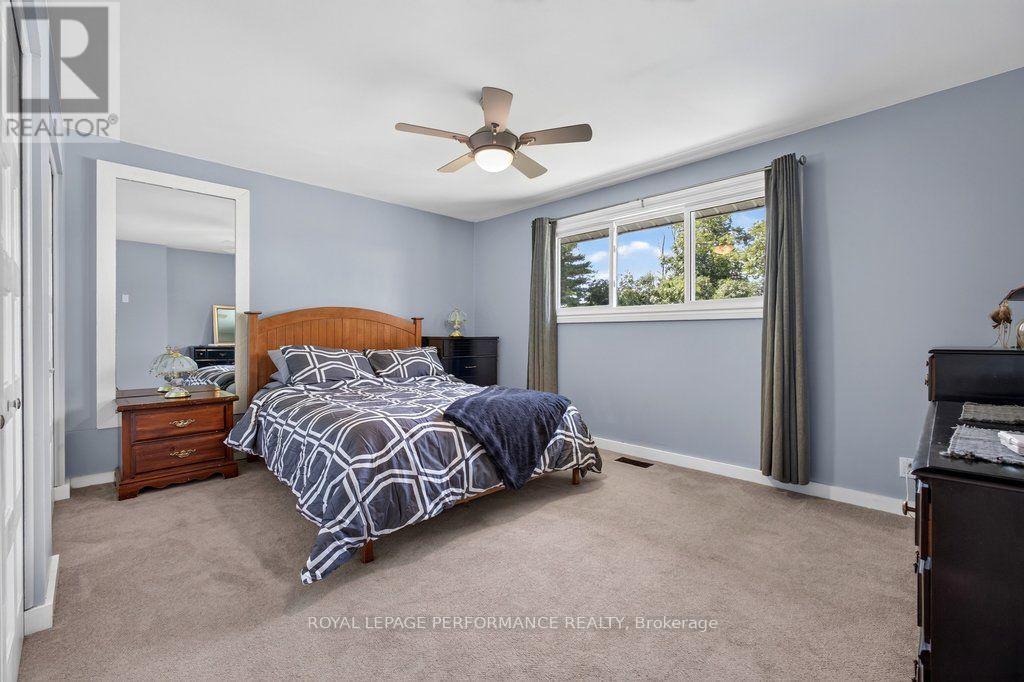 81 FRONT ROAD - 26