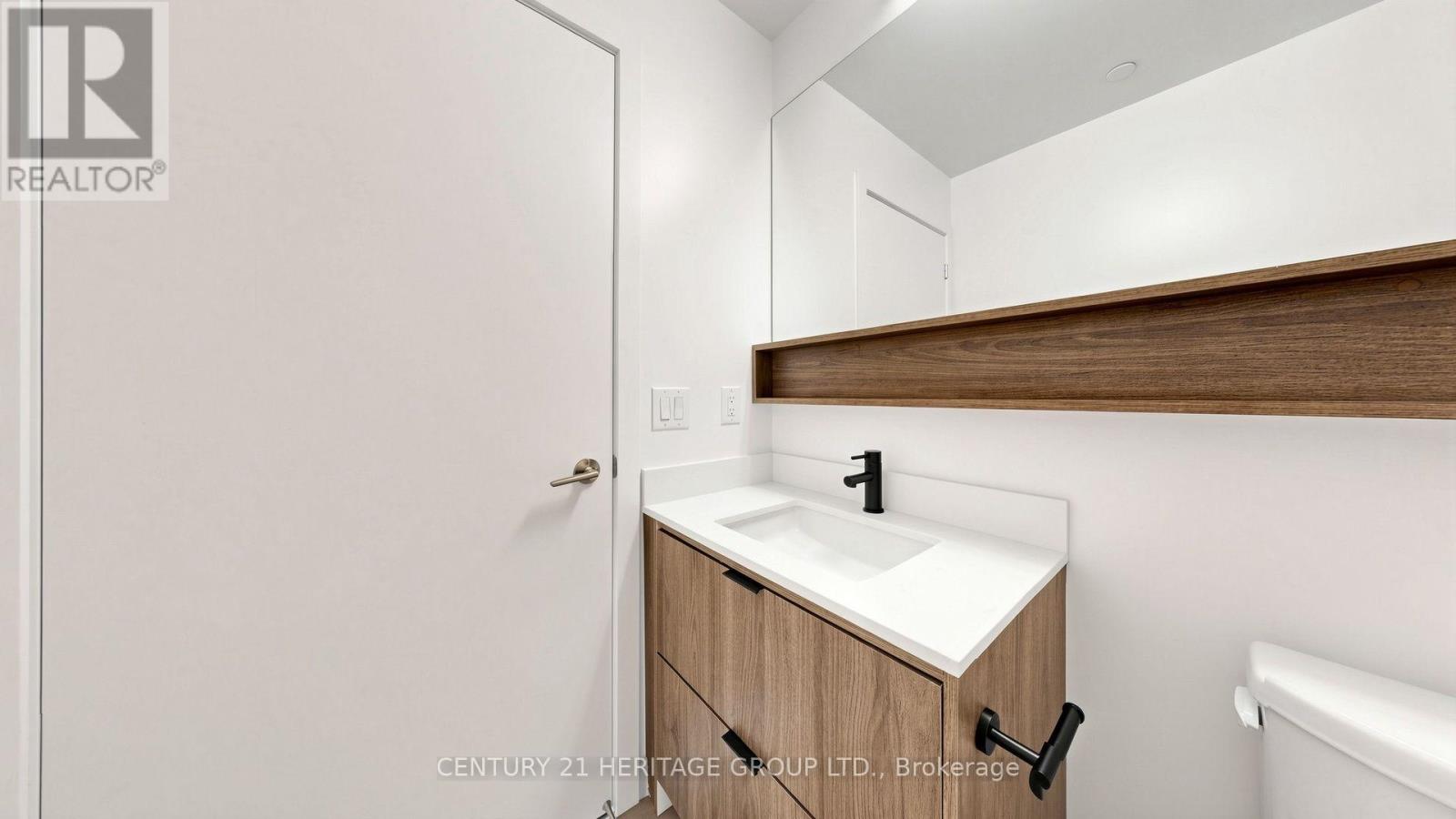 #622 8888 YONGE STREET - 16