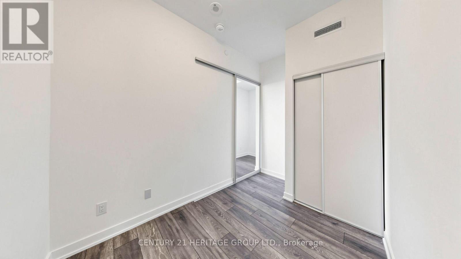 #622 8888 YONGE STREET - 19