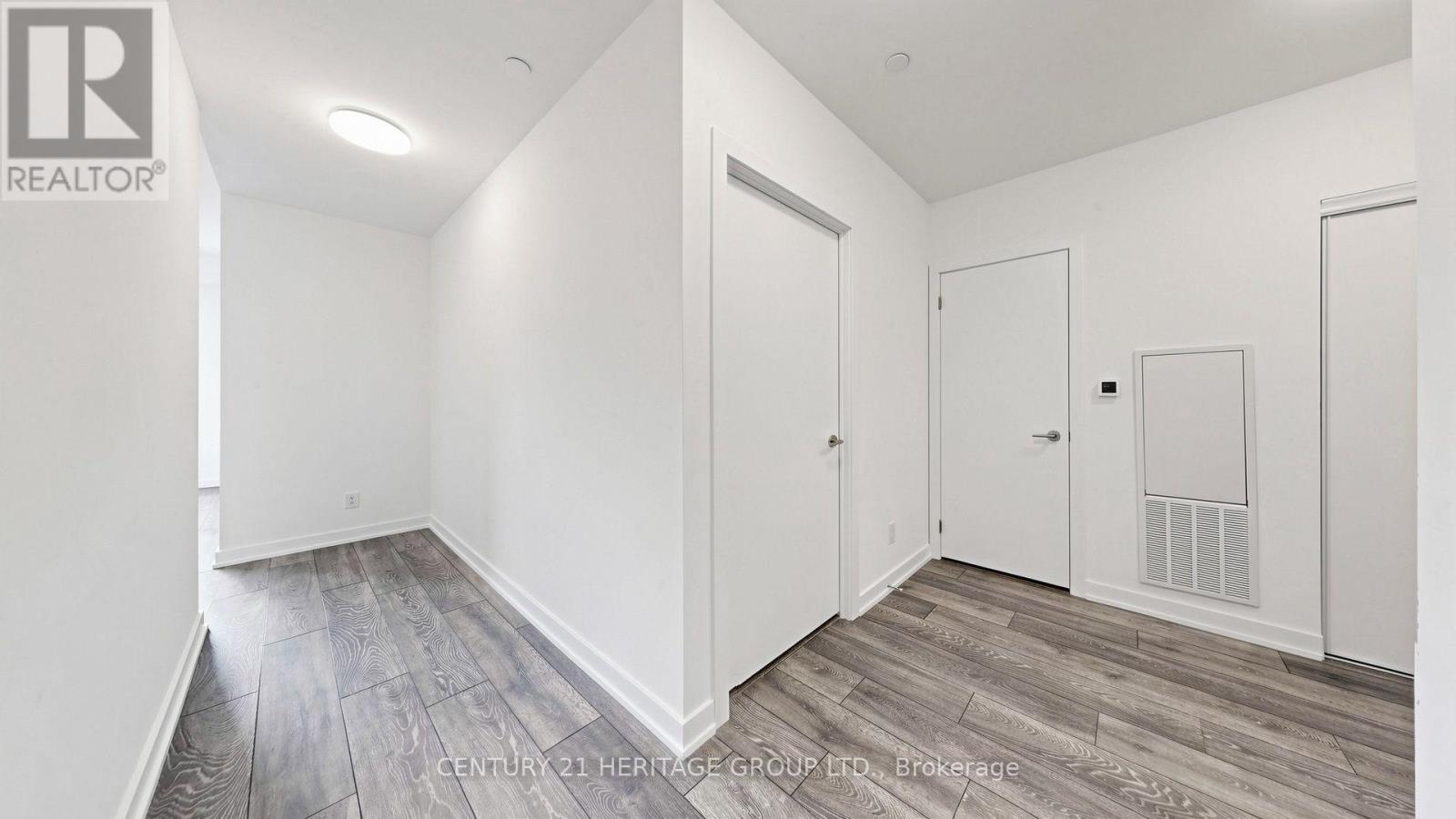 #622 8888 YONGE STREET - 20