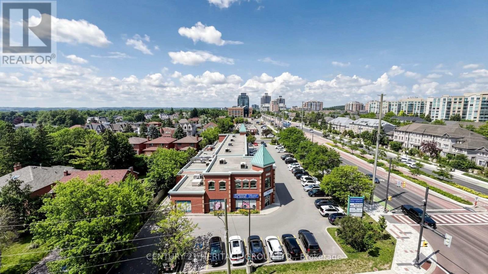 #622 8888 YONGE STREET - 34