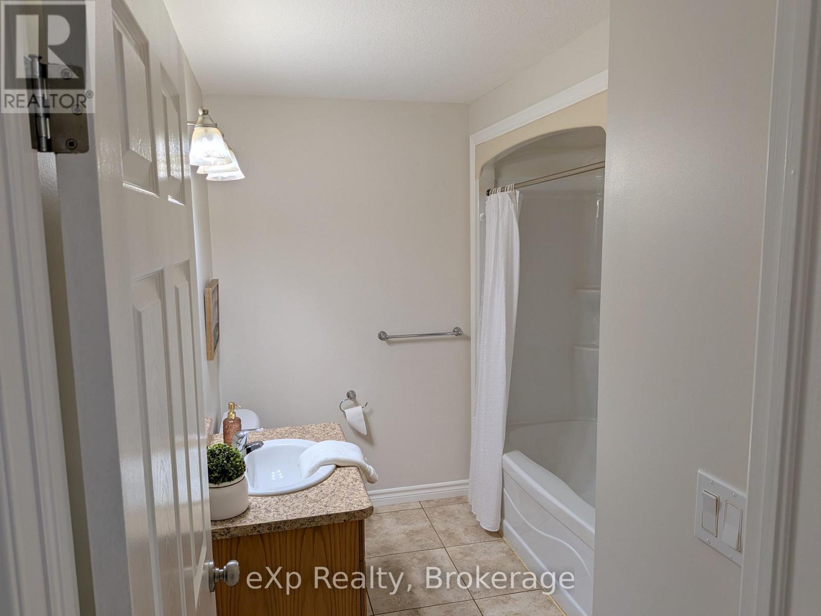 489 DANBY STREET E - 10