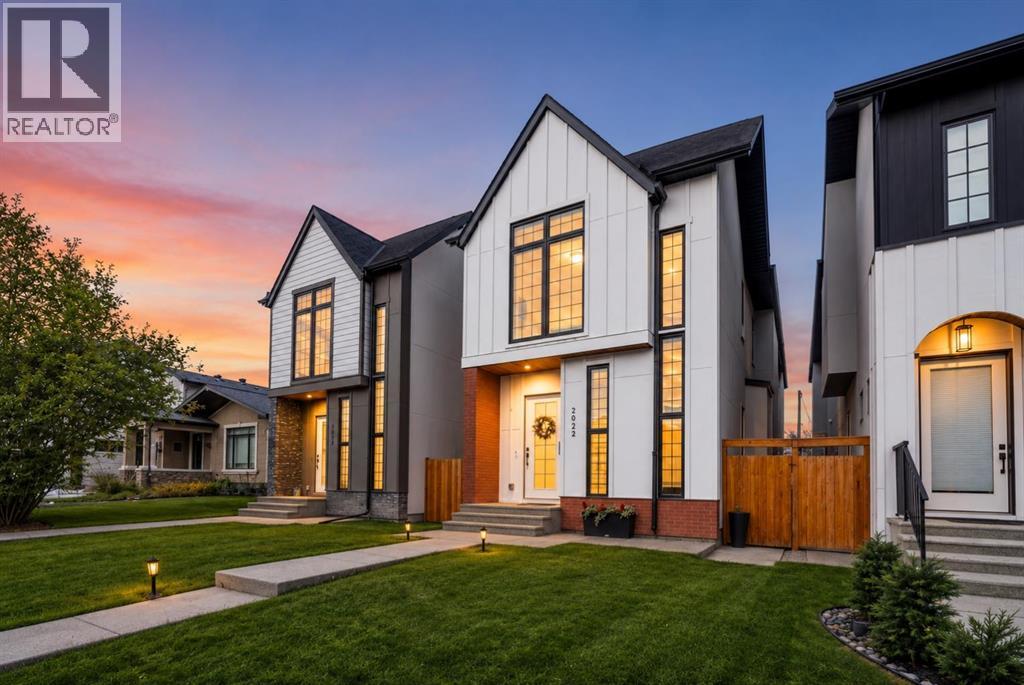 2022 50 Avenue SW - photo 2
