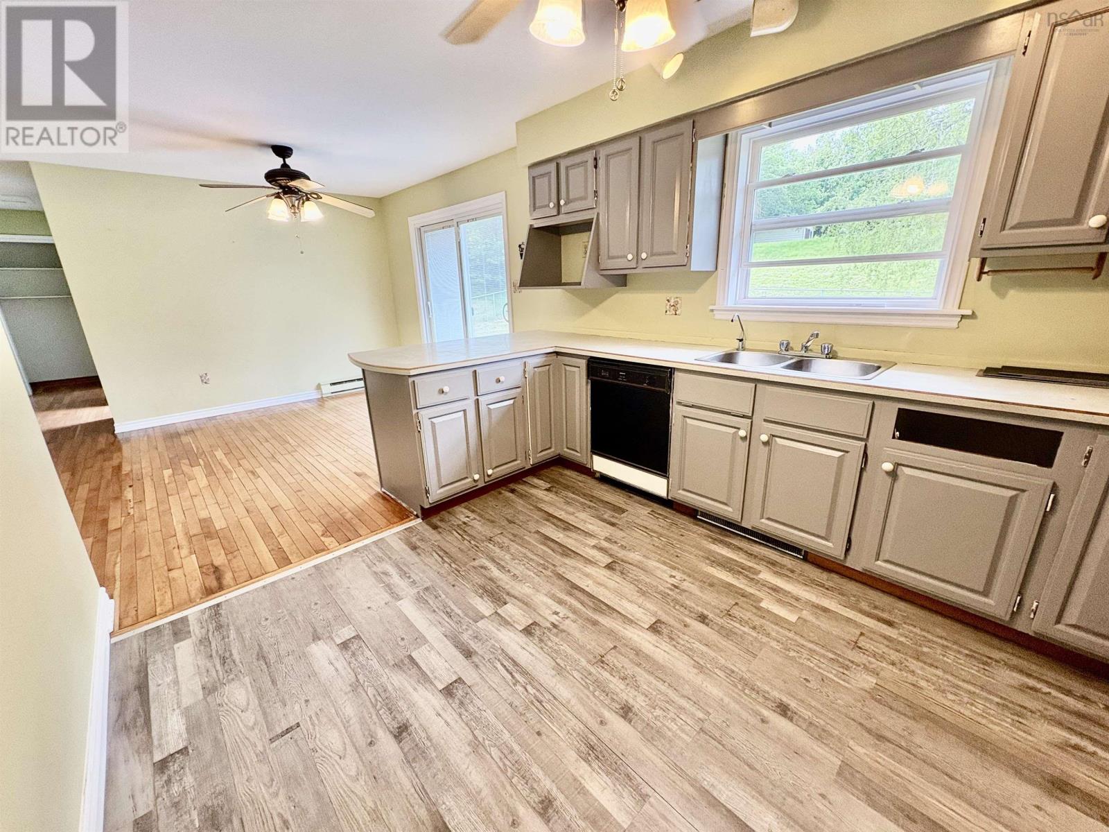 1 Whites Lake Avenue - 12