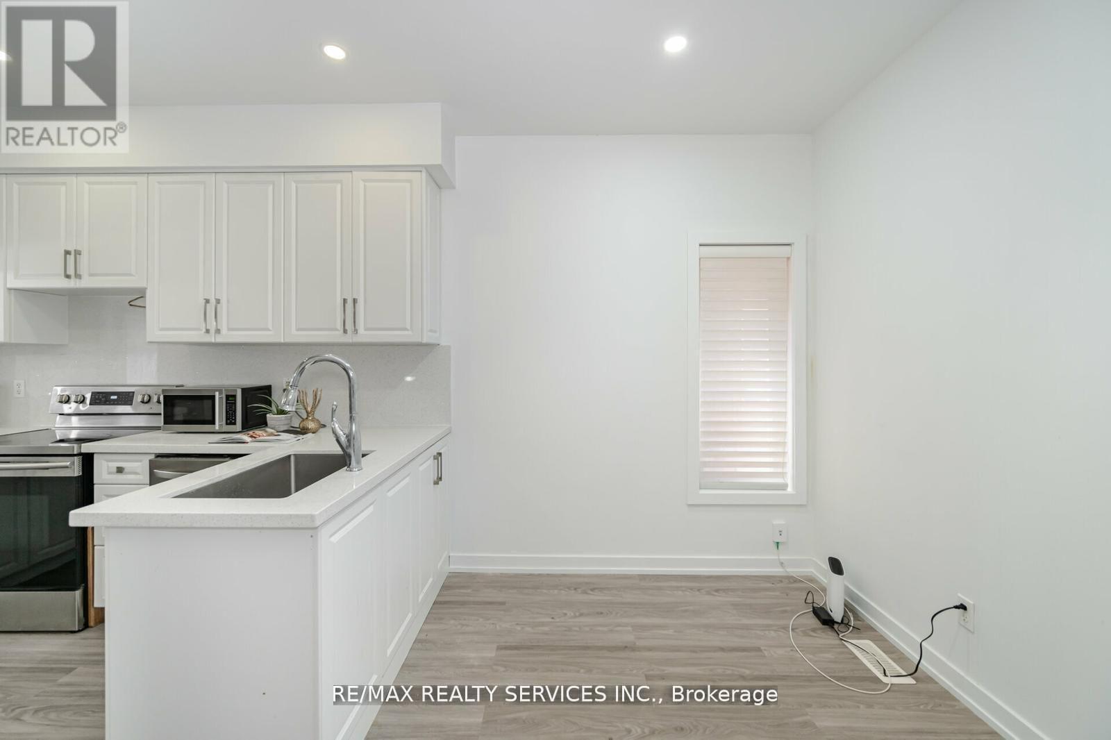 17 DAWES ROAD - 15
