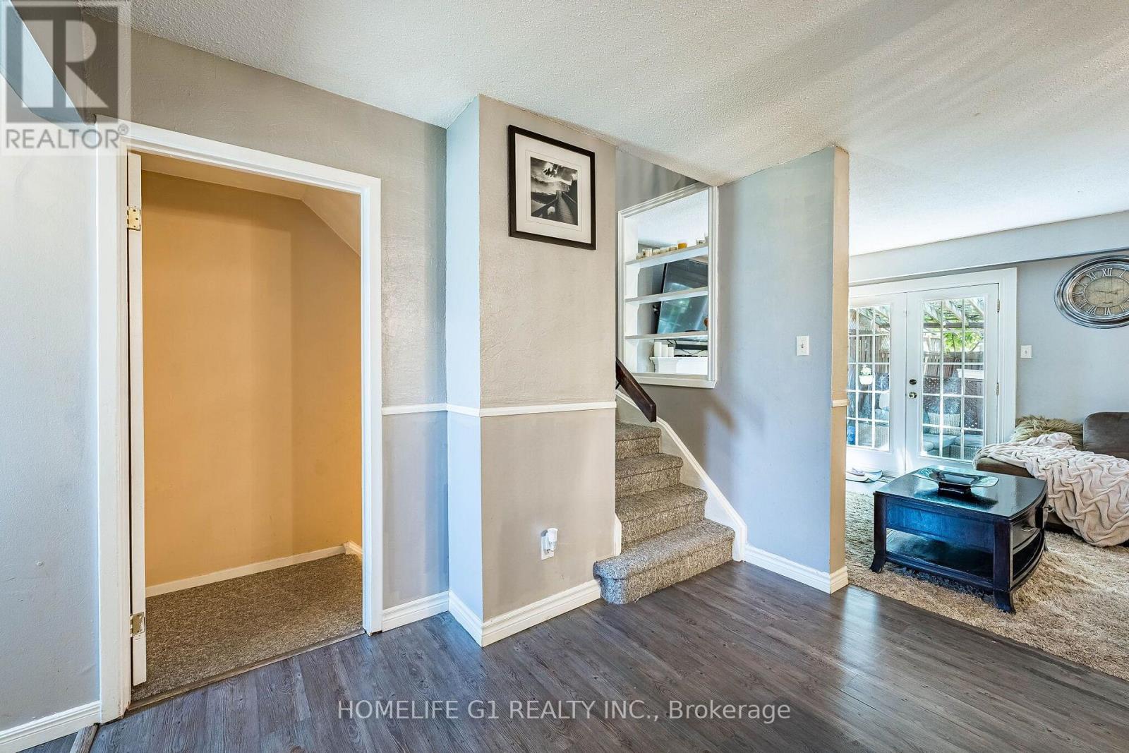 48 THATCHER COURT - 15