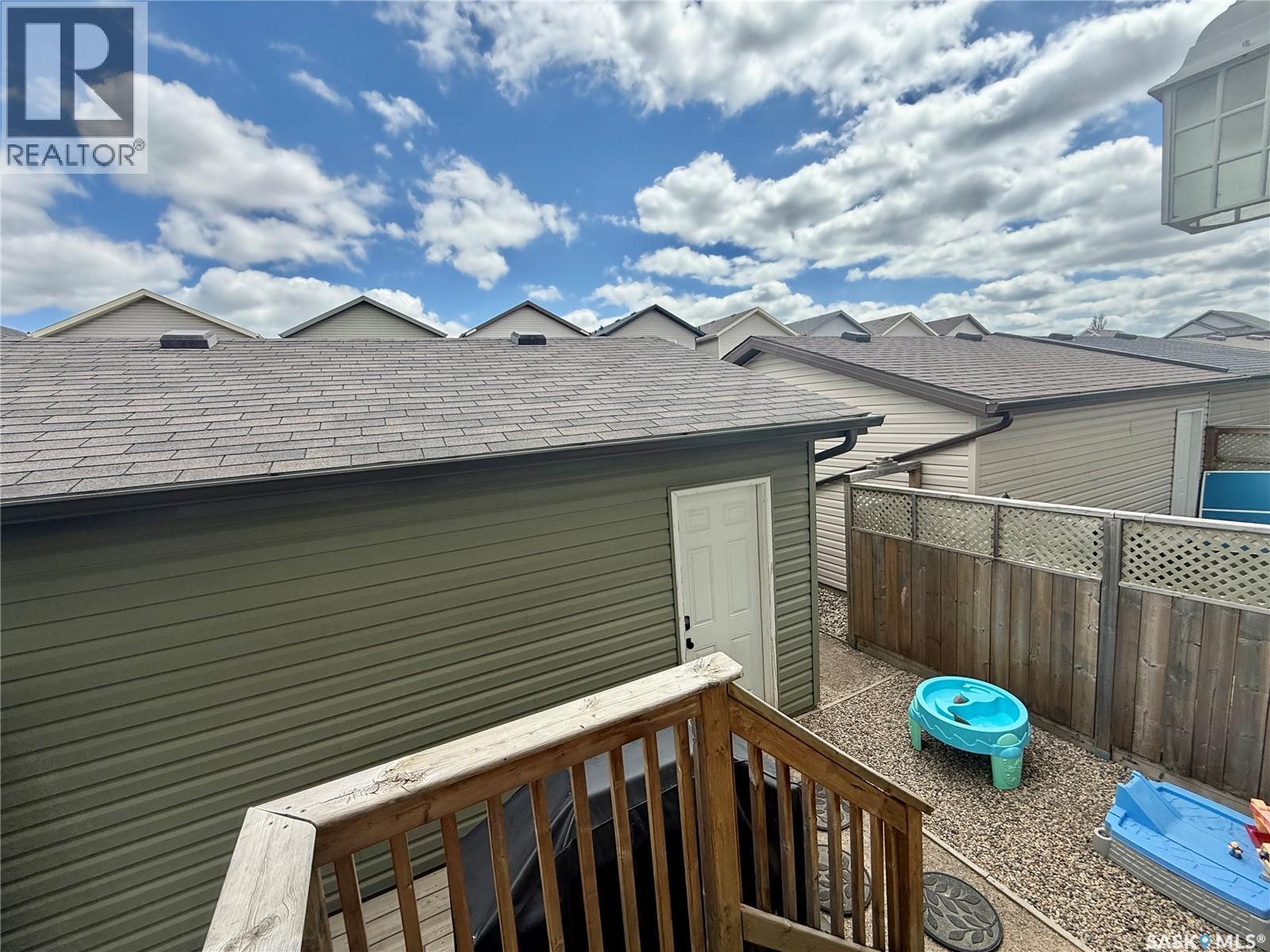 307 810 HAMPTON CIRCLE — photo 29