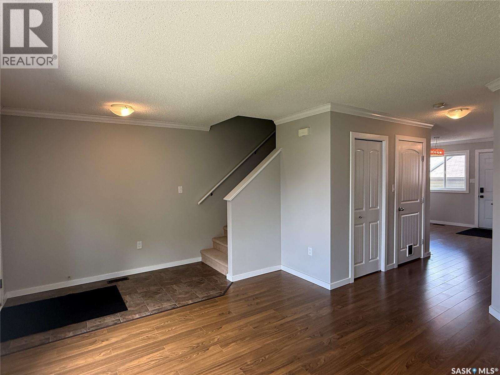 307 810 HAMPTON CIRCLE — photo 8