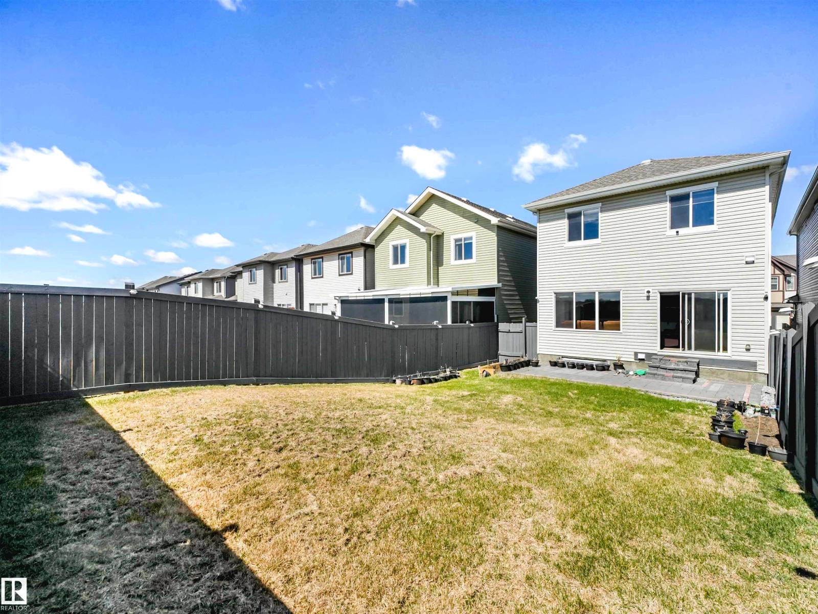 2435 12 AV NW - 9