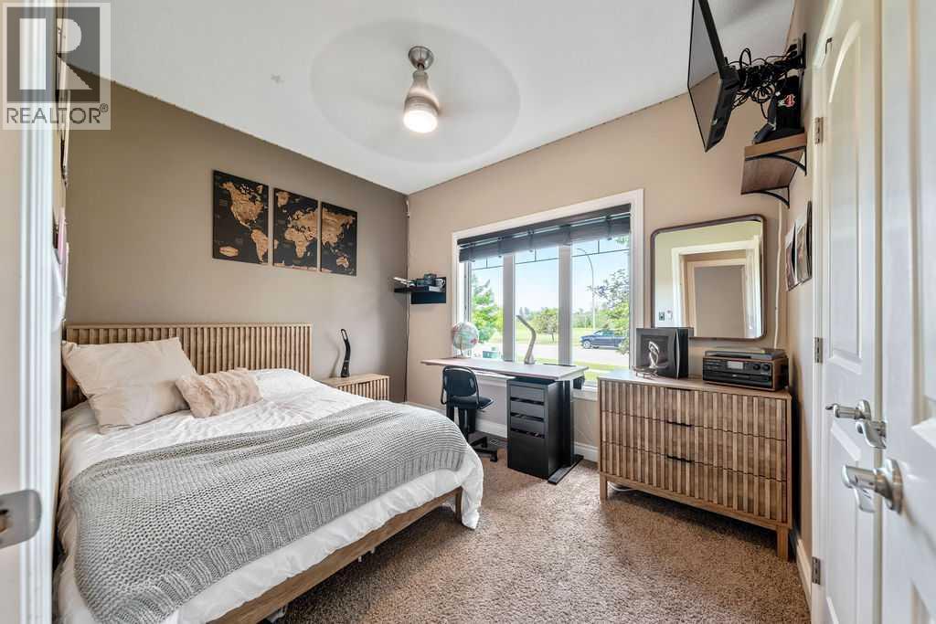 709 3 Street SW - 22