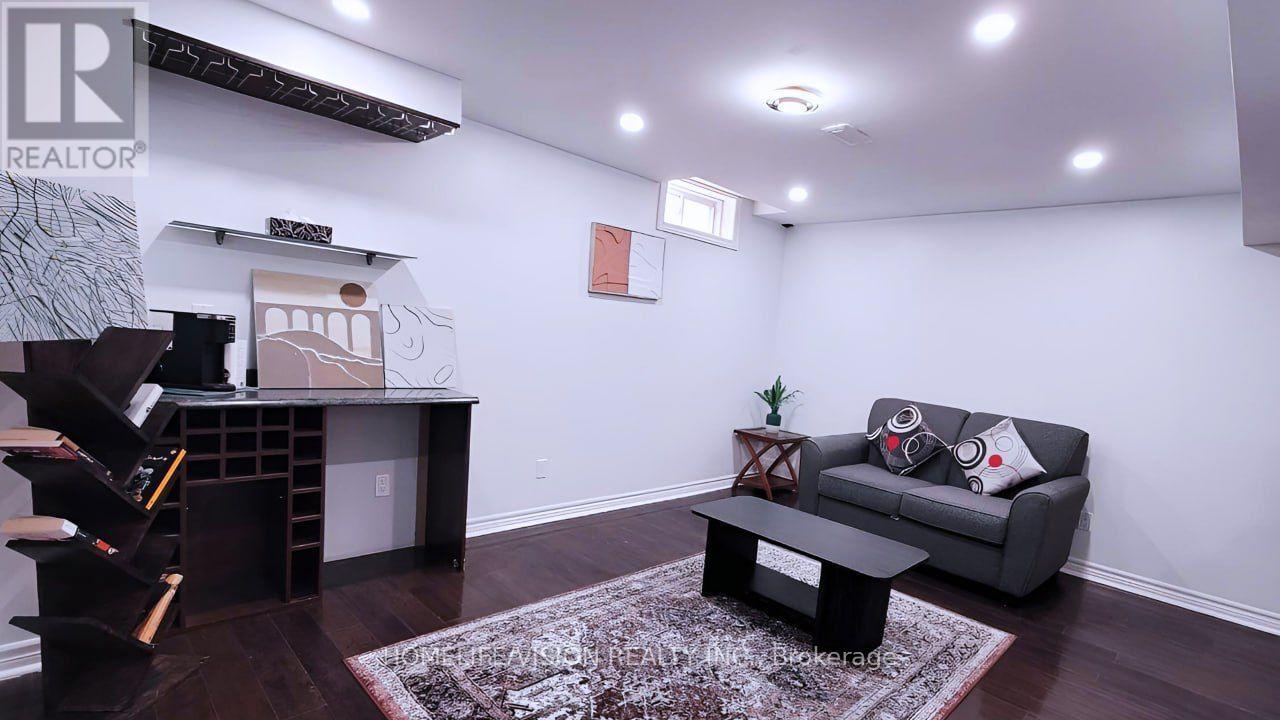 11 CHRISTEPHEN CRESCENT - 20