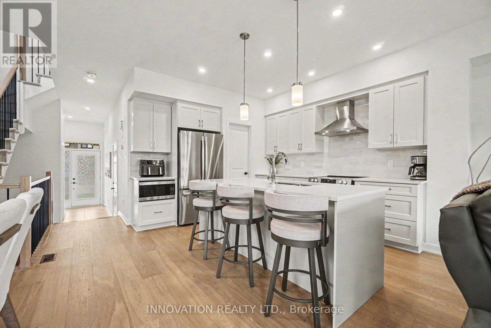 159 WABIKON CRESCENT S - 12