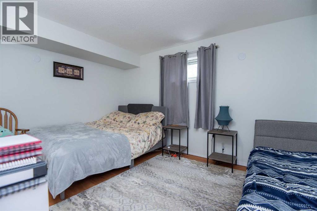 105 Bell Street - 37