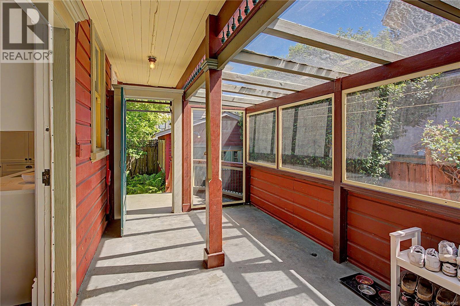 35 San Jose Ave W - 2