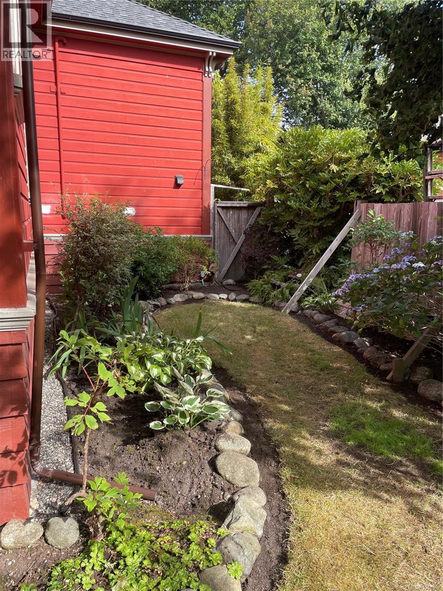 35 San Jose Ave W - 40