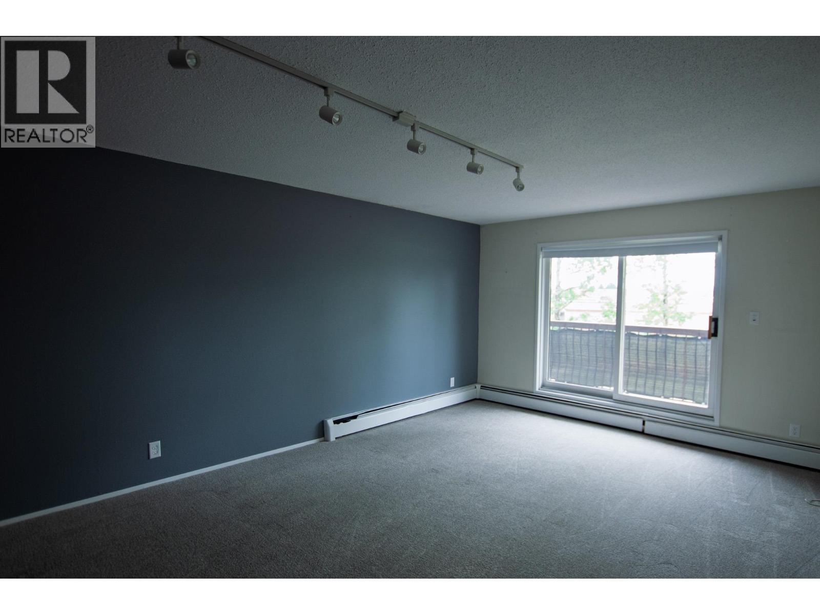 #215 392 KILLOREN CRESCENT - 10