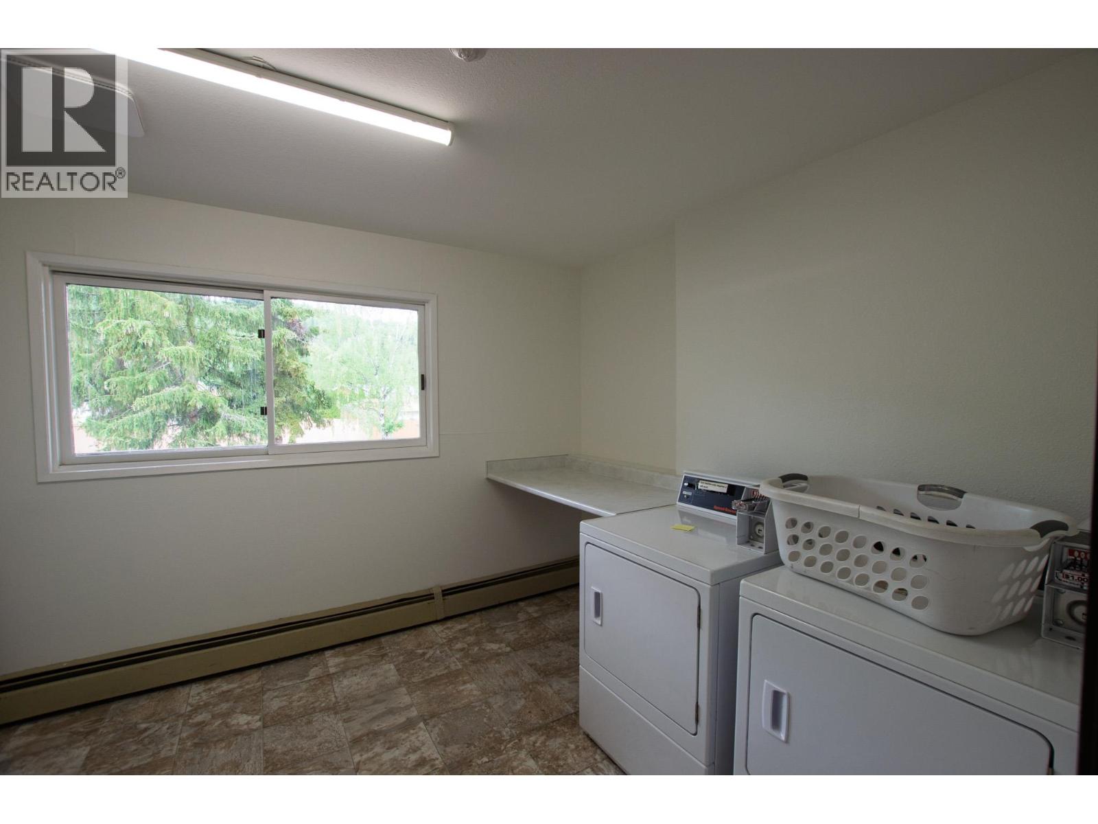 #215 392 KILLOREN CRESCENT - 17