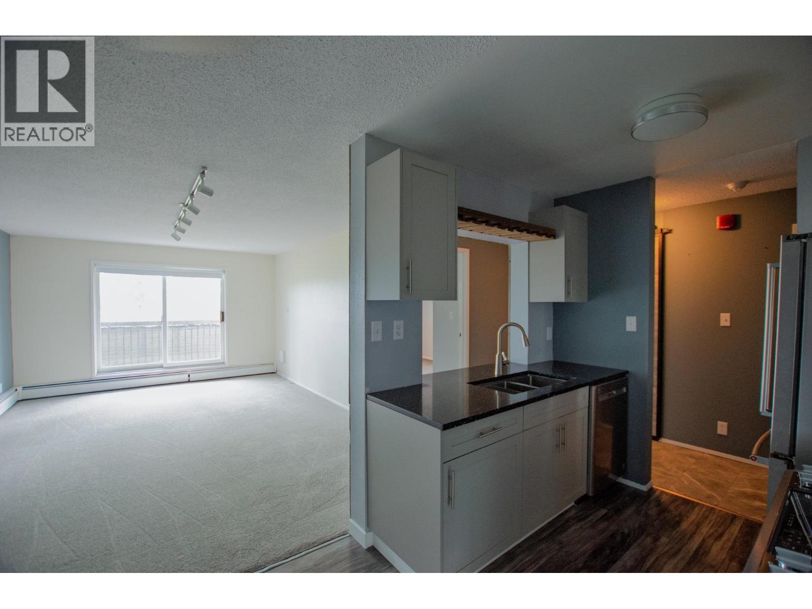 #215 392 KILLOREN CRESCENT - 5