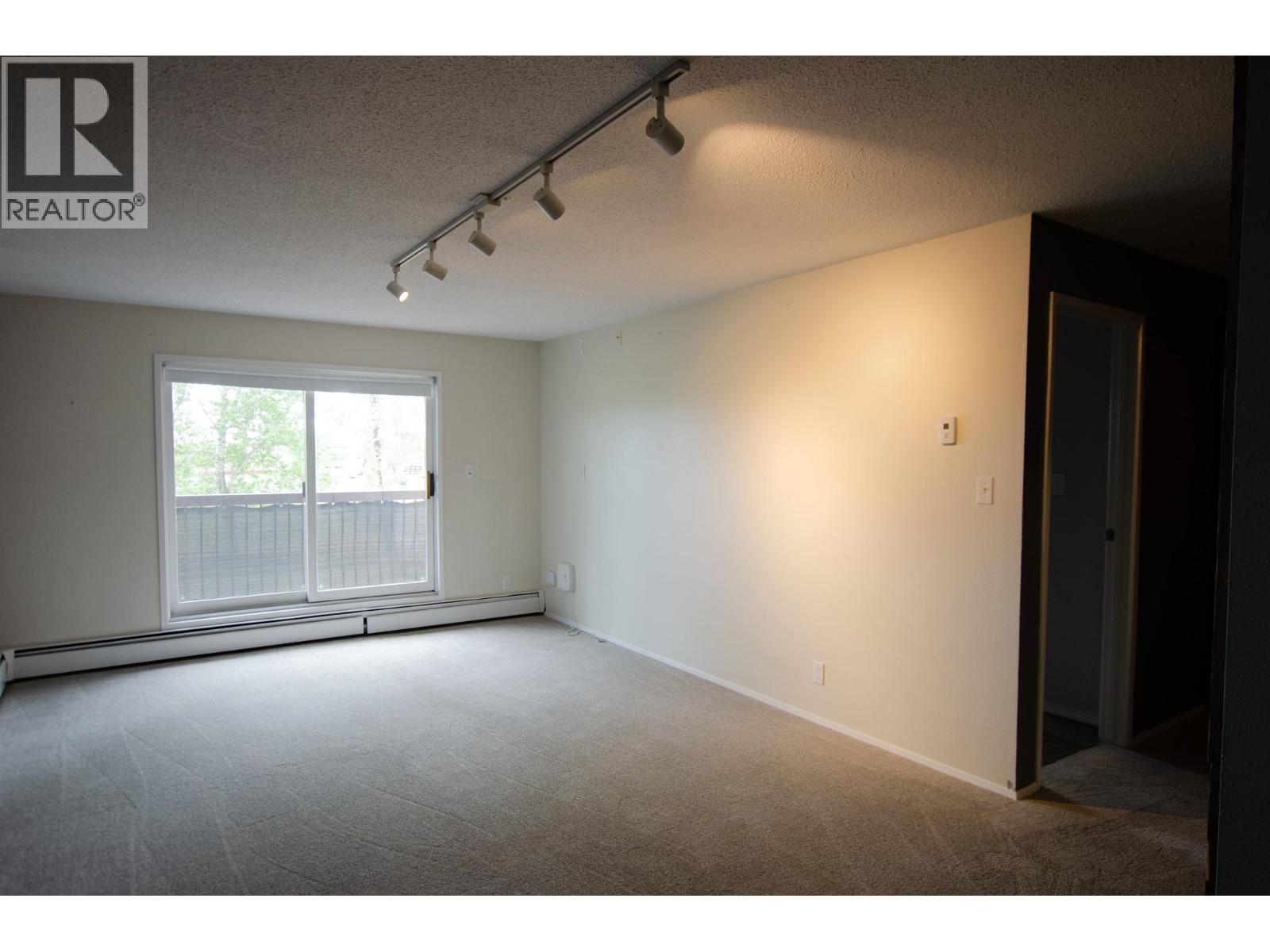 #215 392 KILLOREN CRESCENT - 9