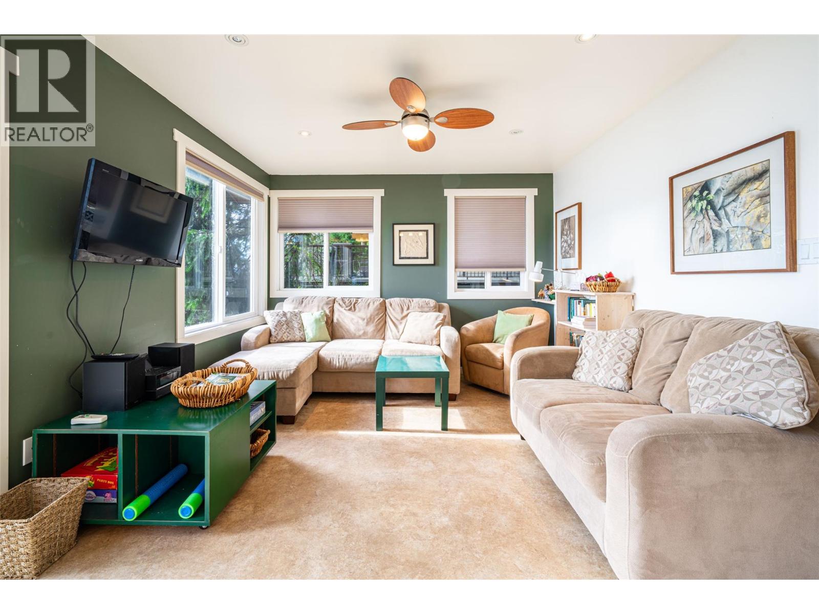 #16 8525 Ewing's Landing Road - 17