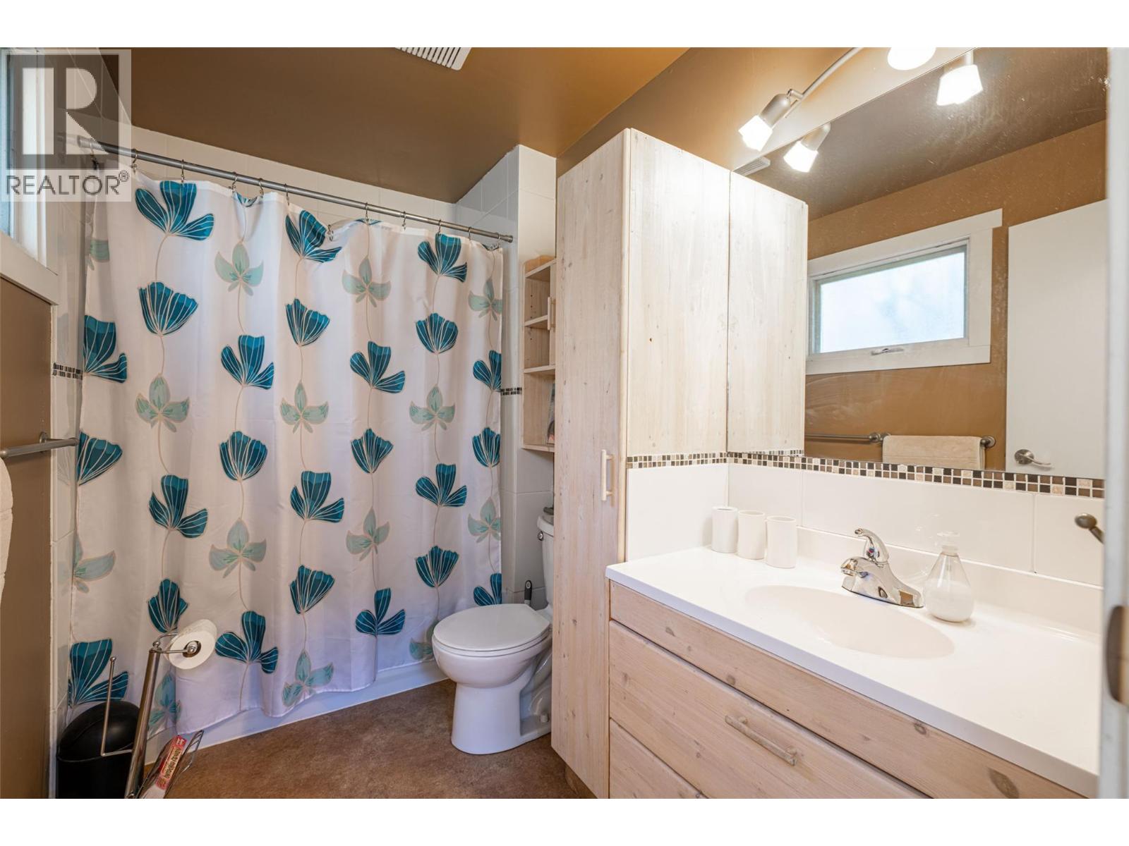 #16 8525 Ewing's Landing Road - 19