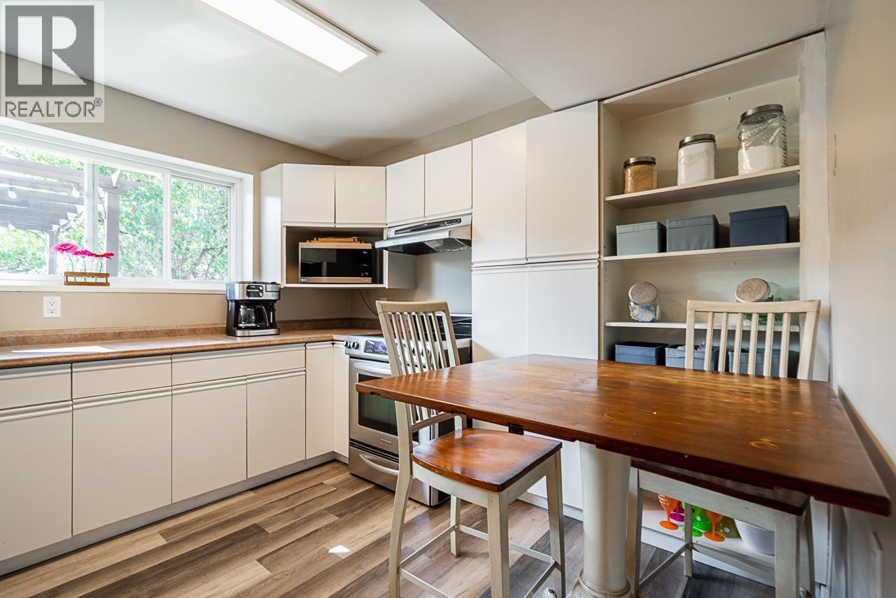 50 EAST 10TH AVENUE, New Westminster