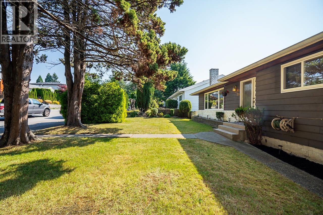 50 EAST 10TH AVENUE, New Westminster
