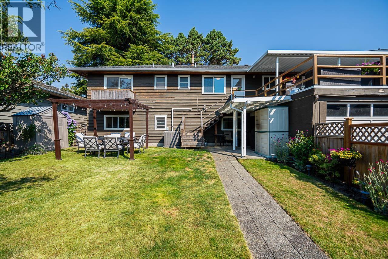 50 EAST 10TH AVENUE, New Westminster