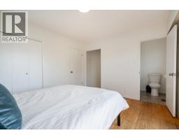 50 E 10th Avenue, New Westminster, BC V3L4R5 Photo 18