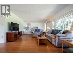 50 E 10th Avenue, New Westminster, BC V3L4R5 Photo 7